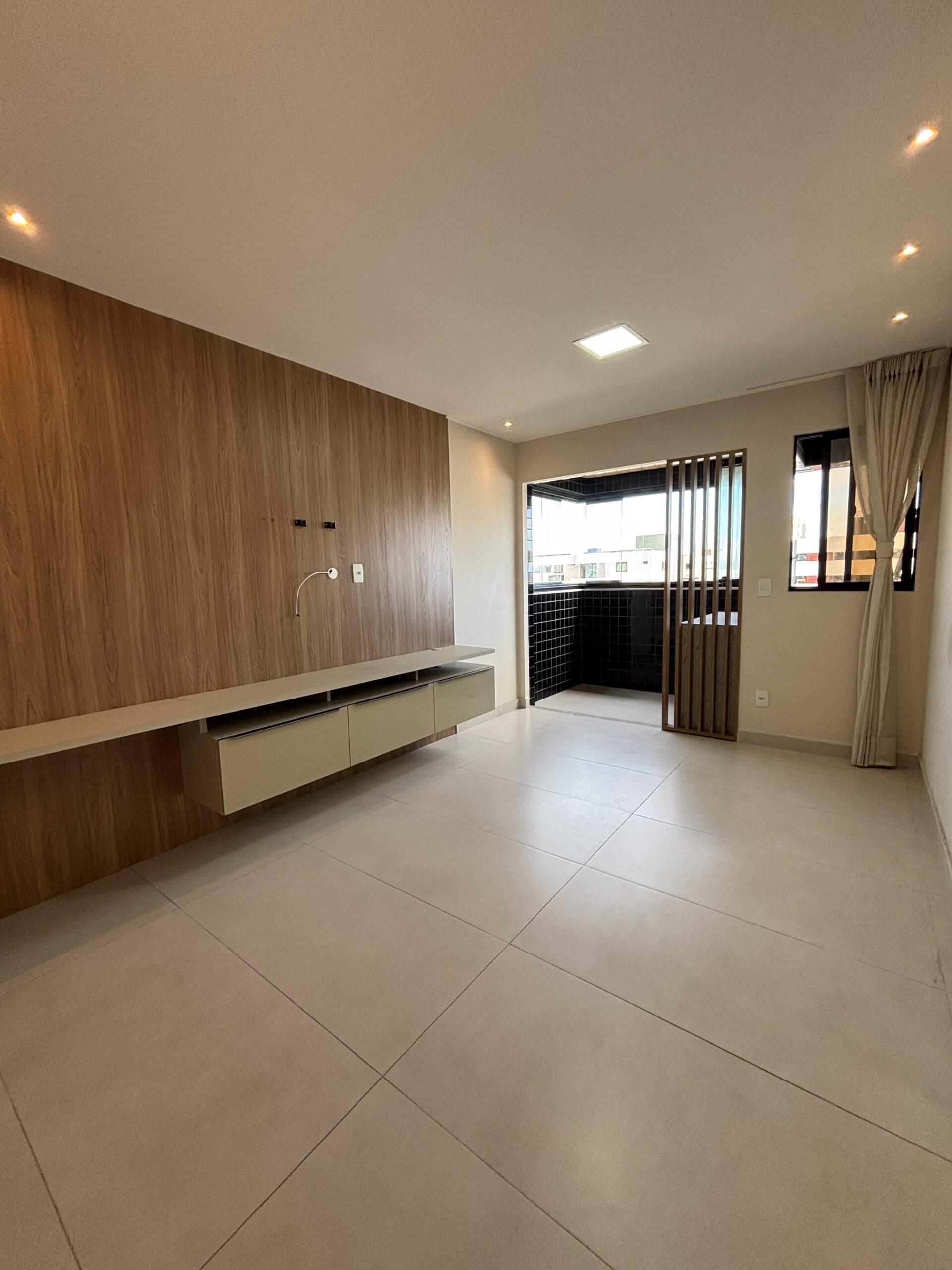 APARTAMENTO À VENDA NA JATIÚCA | VISTA PARA O CORREDOR VERA ARRUDA E A COMODIDADE DA LOCALIZAÇÃO